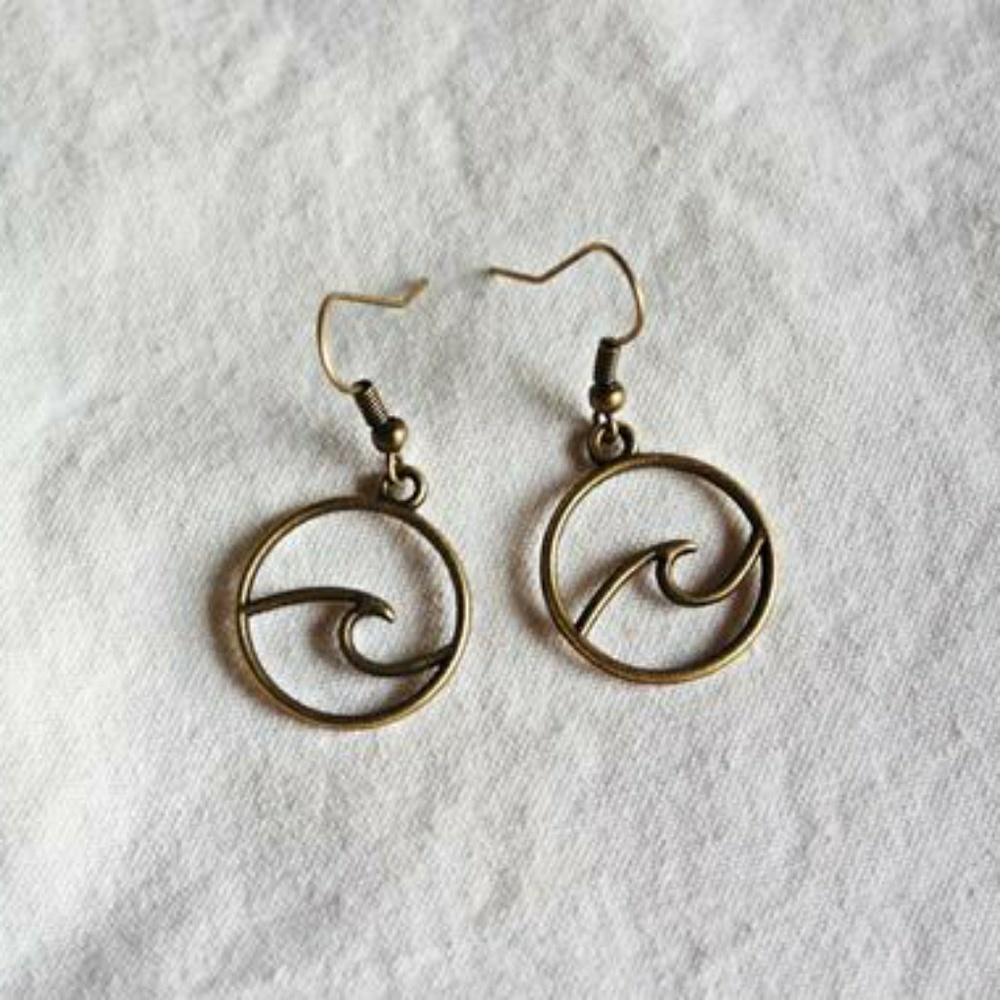 New Antique bronze wave earrings